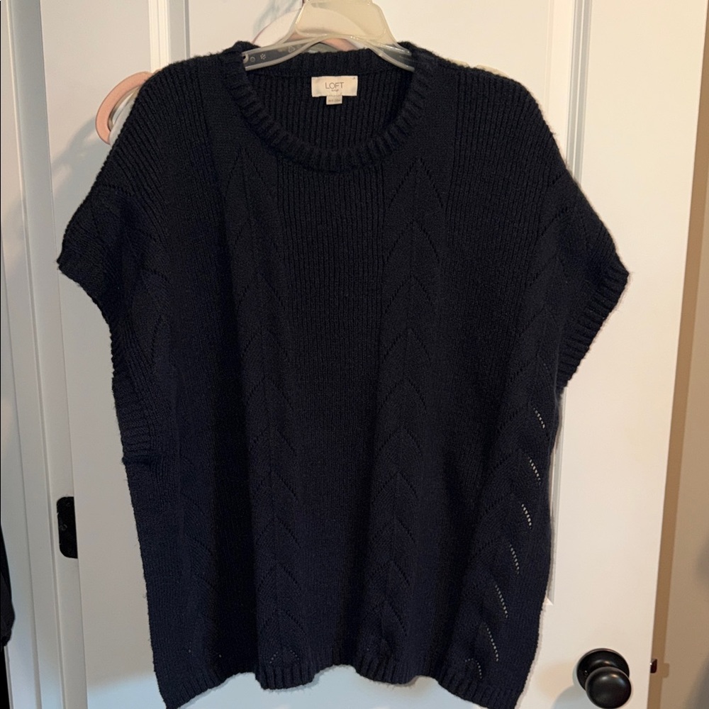 LOFT Women's Navy Soft Sweater NWOT